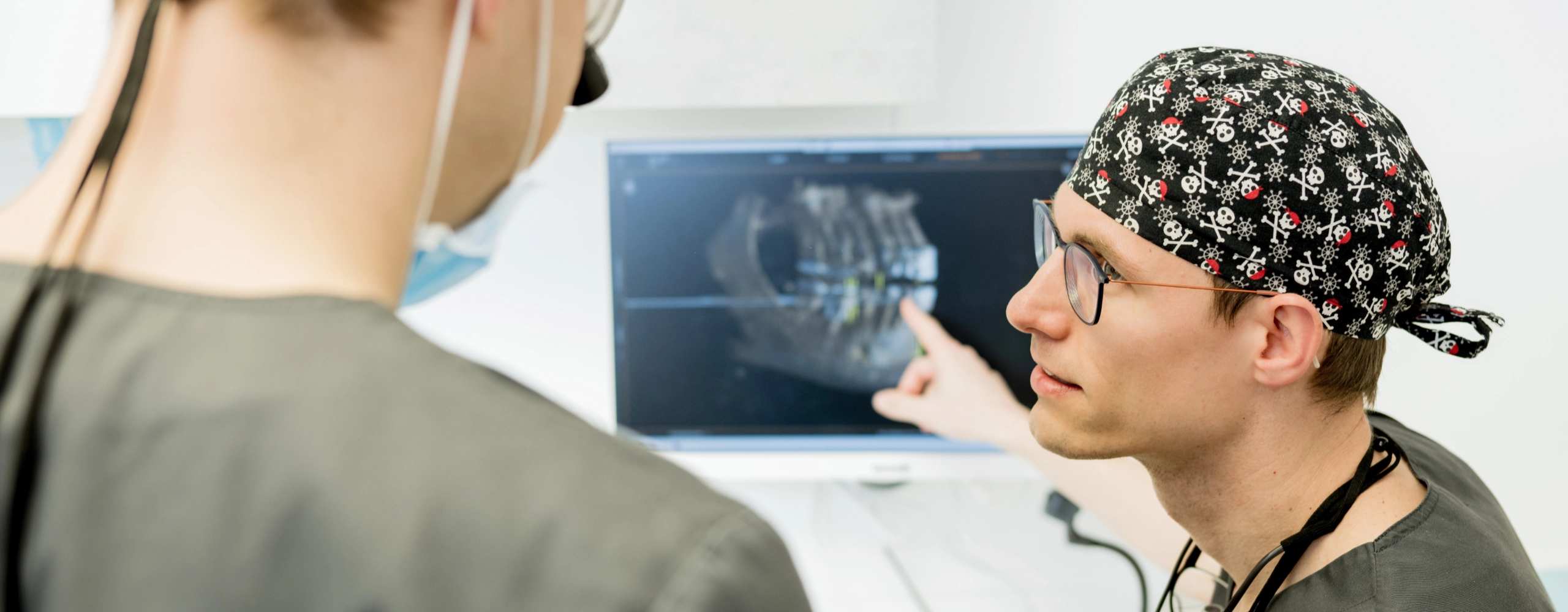 Zahnerhaltende Chirurgie-Zahnärzte Labertal